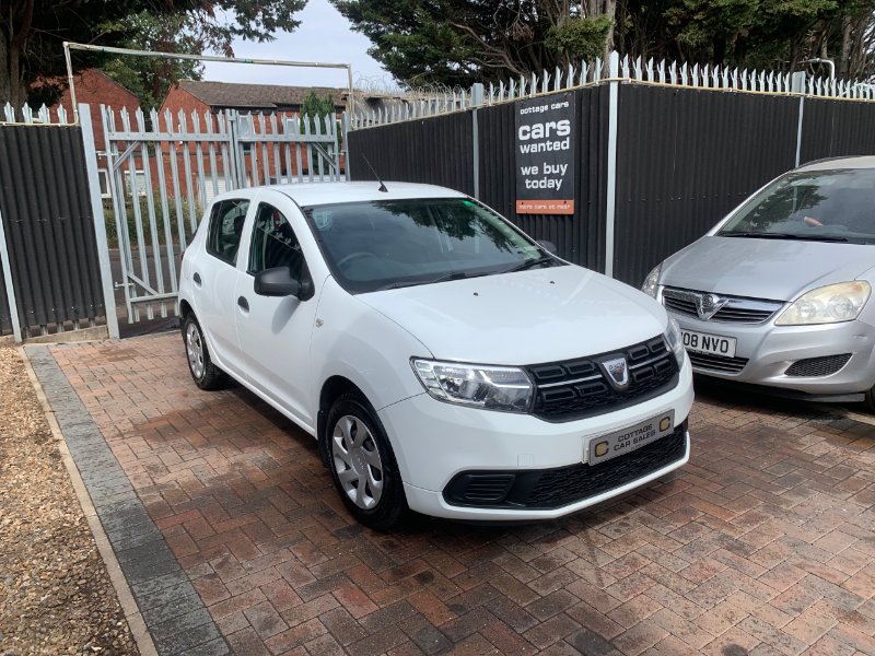 2017 DACIA SANDERO 0.9 TCE AMBIANCE HATCHBACK 5DR PETROL MANUAL EURO 6 S S 90... photo