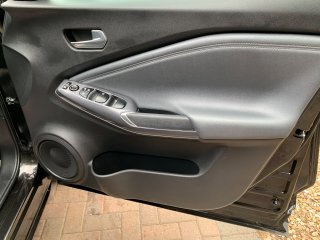 /photos/9849/b2af356c-b491-0d3d-c091-ca5625259b50_i320x240.jpg